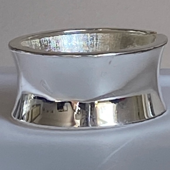 Silver Statement Hinged Bracelet - Picture 2 of 7